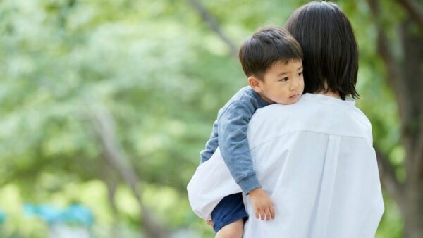 「2万円で子どもを育てられるわけがない」　DV被害を受けた未婚シングルマザーが語る、認知調停と養育費調停のリアル